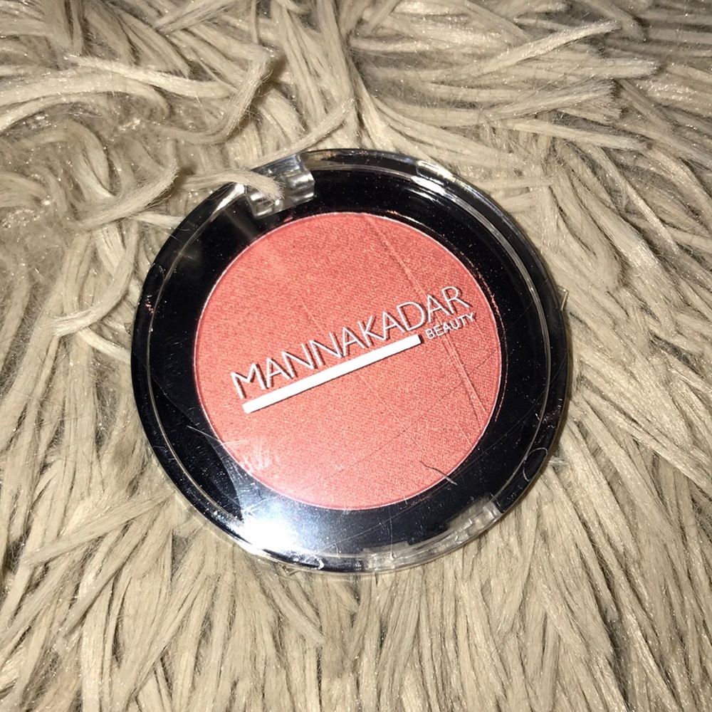 Mannakadar beauty blush